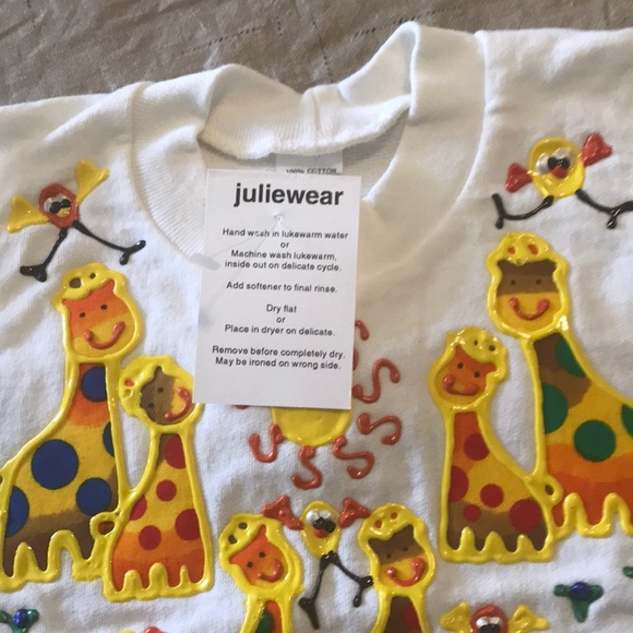 Handmade bib with giraffes 🦒 - Picture 7 of 7
